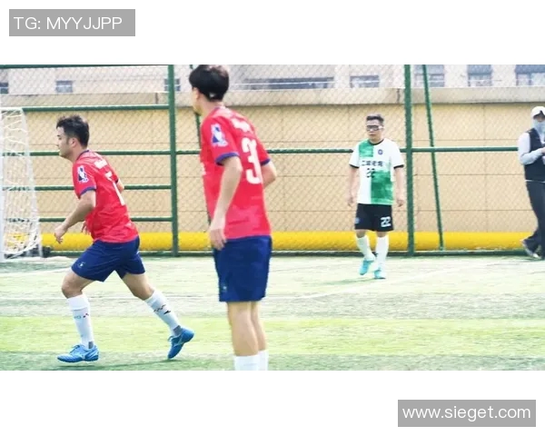 赛后分析:西安足球队与杭州足球队灵活性对比及战术探讨 赛后分析:西安足球队与杭州足球队灵活性对比及战术探讨